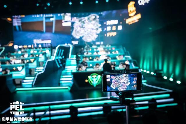 母亲之间深 母亲之间深