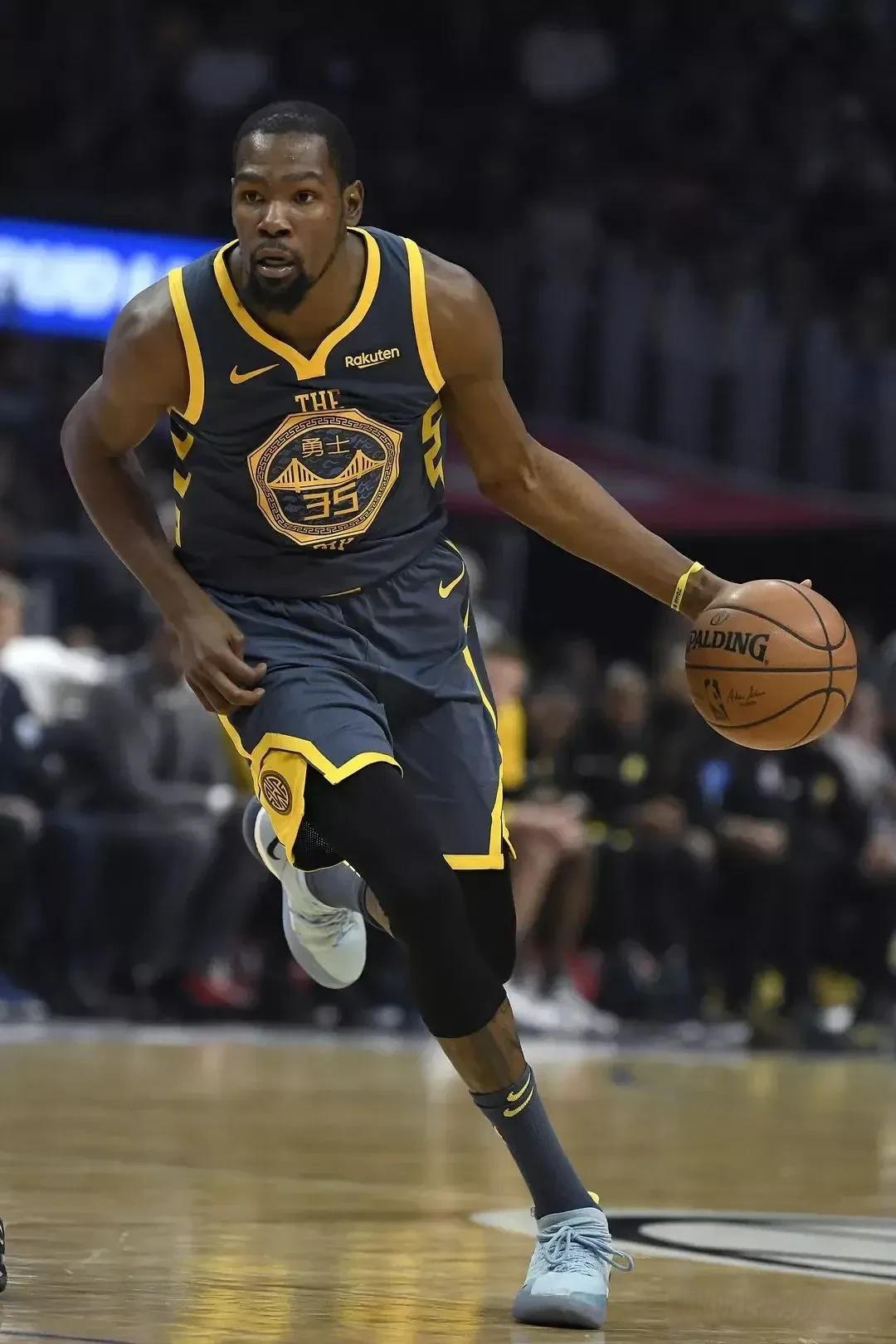 意二创的期 意二创的期