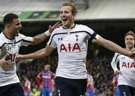 社区关系的 社区关系的